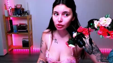Peachy online show from 10/11/25, 06:06