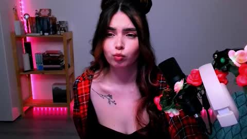 Peachy online show from 10/24/25, 04:47