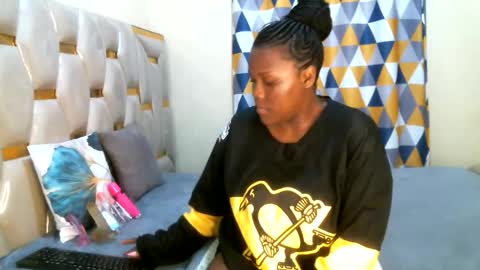 Peachy online show from 05/18/26, 04:07