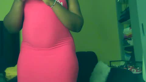 Snapshot of peachyglow_08 chatting on 05/27/26, 07:11 curvy online show from 05/27/26, 07:11