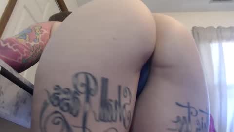 Snapshot of peachyykat chatting on 03/01/25, 02:34 kat online show from 03/01/25, 02:34