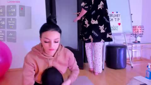 Snapshot of peanaughty chatting on 02/28/26, 10:05 Kate online show from 02/28/26, 10:05