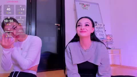 Snapshot of peanaughty chatting on 03/04/26, 01:28 Kate online show from 03/04/26, 01:28