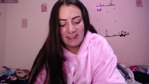 Pearl online show from 10/15/25, 04:12