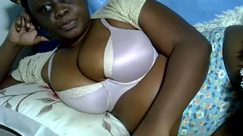 Snapshot of pearl_33 chatting on 07/02/26, 02:22 Keci online show from 07/02/26, 02:22