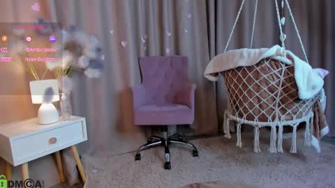 Snapshot of pearl_bloom chatting on 02/19/26, 12:39 Sex Leah online show from 02/19/26, 12:39