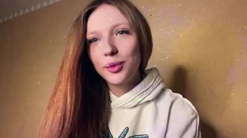 Snapshot of pearlinesilfies chatting on 05/27/26, 05:21 Zlata online show from 05/27/26, 05:21