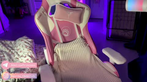 Adelina online show from 12/16/24, 12:48