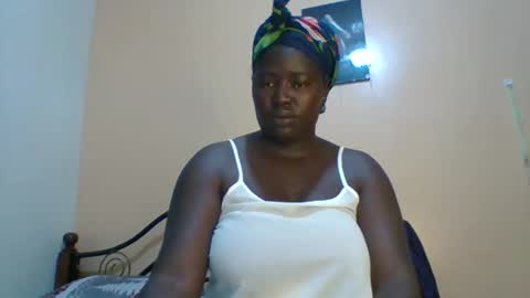 Snapshot of pearls997 chatting on 02/12/25, 07:23 pearls997 online show from 02/12/25, 07:23