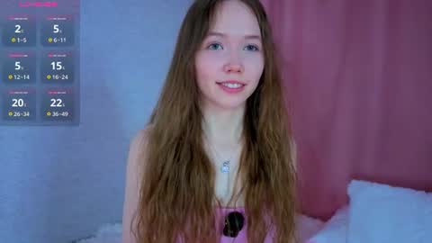 pearly_peach_ online show from 06/10/26, 07:13