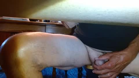 Snapshot of peecocktail chatting on 09/30/25, 03:06 peecocktail online show from 09/30/25, 03:06