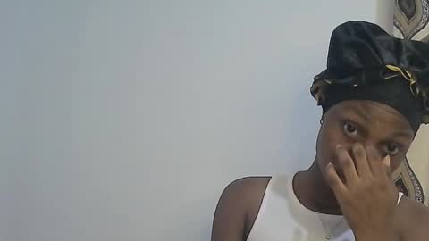 Snapshot of peetyface chatting on 09/13/25, 11:10 Lizzy online show from 09/13/25, 11:10