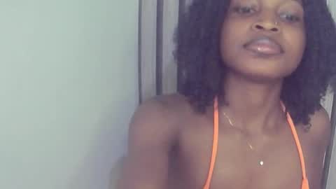 Snapshot of peetyface chatting on 10/04/25, 01:53 Lizzy online show from 10/04/25, 01:53