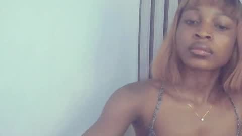 Snapshot of peetyface chatting on 10/06/25, 10:12 Lizzy online show from 10/06/25, 10:12