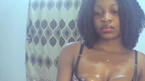 Snapshot of peetyface chatting on 10/14/25, 07:25 Lizzy online show from 10/14/25, 07:25