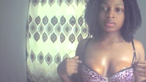 Snapshot of peetyface chatting on 10/15/25, 12:49 Lizzy online show from 10/15/25, 12:49