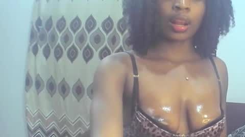 Snapshot of peetyface chatting on 10/19/25, 11:05 Lizzy online show from 10/19/25, 11:05