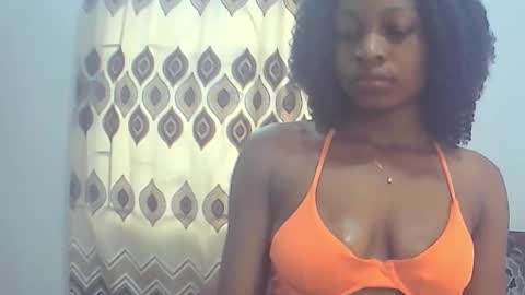 Snapshot of peetyface chatting on 10/21/25, 12:17 Lizzy online show from 10/21/25, 12:17