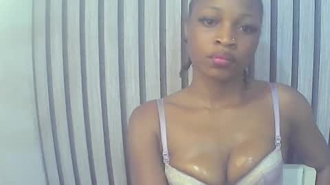 Snapshot of peetyface chatting on 11/30/25, 09:46 Lizzy online show from 11/30/25, 09:46