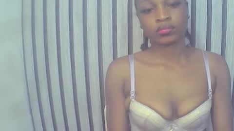 Snapshot of peetyface chatting on 12/03/25, 10:52 Lizzy online show from 12/03/25, 10:52