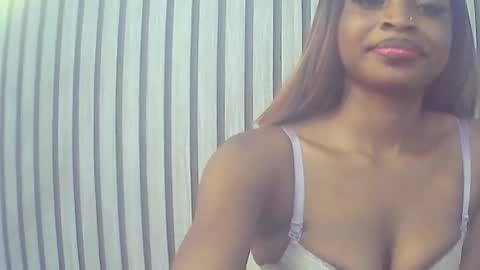 Snapshot of peetyface chatting on 12/05/25, 02:03 Lizzy online show from 12/05/25, 02:03