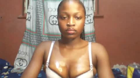 Snapshot of peetyface chatting on 04/12/26, 07:30 Lizzy online show from 04/12/26, 07:30