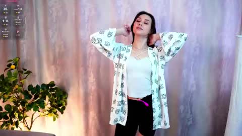 Snapshot of peggydewberry chatting on 02/11/26, 03:44 Rose online show from 02/11/26, 03:44