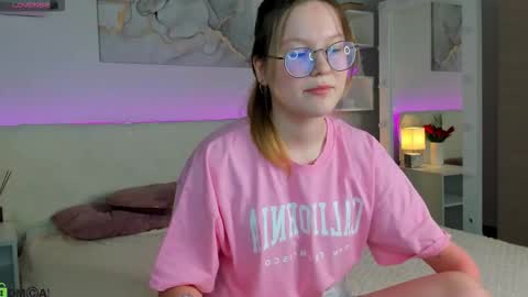 Snapshot of peggyhunt chatting on 02/18/26, 10:22 Peggy online show from 02/18/26, 10:22