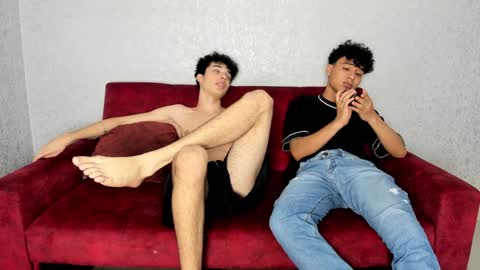 Snapshot of pelusos_mens chatting on 01/28/25, 08:58 CAIN-19 ALLEN-18 RONALD-18 AUSTIN-18 MOD DANTE online show from 01/28/25, 08:58
