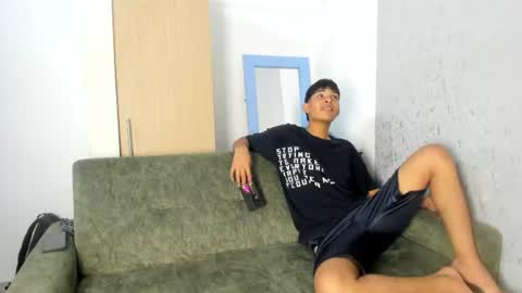 Snapshot of pelusos_mens chatting on 06/30/26, 07:15 CAIN-19 ALLEN-18 RONALD-18 AUSTIN-18 MOD DANTE online show from 06/30/26, 07:15