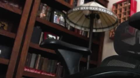 Snapshot of pem1650 chatting on 02/11/25, 07:27 pem1650 online show from 02/11/25, 07:27