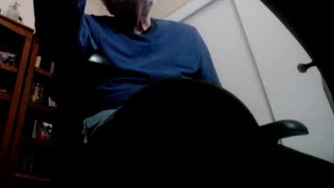 Snapshot of pem1650 chatting on 03/11/25, 06:19 pem1650 online show from 03/11/25, 06:19