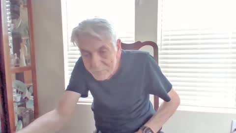 Snapshot of pem1650 chatting on 09/08/25, 07:02 pem1650 online show from 09/08/25, 07:02