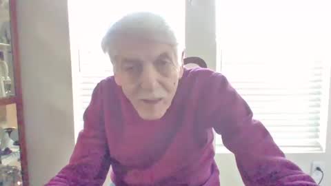 Snapshot of pem1650 chatting on 10/01/25, 10:49 pem1650 online show from 10/01/25, 10:49