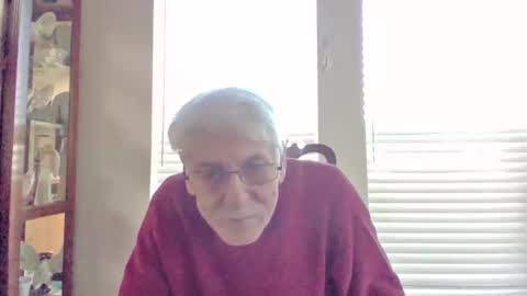 Snapshot of pem1650 chatting on 10/05/25, 09:34 pem1650 online show from 10/05/25, 09:34