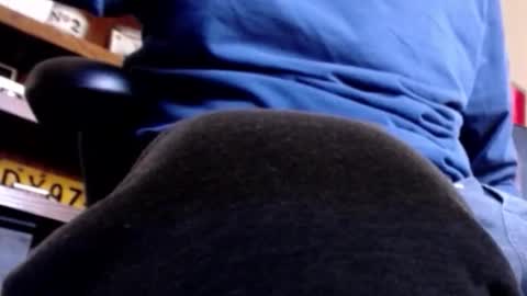 Snapshot of pem1650 chatting on 10/15/25, 06:52 pem1650 online show from 10/15/25, 06:52