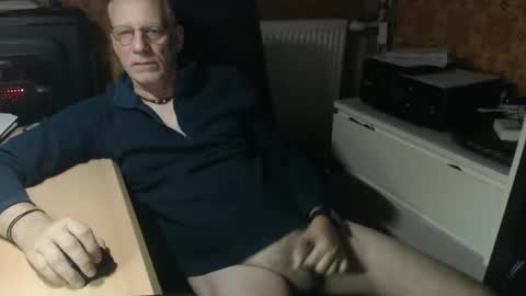 Pemue65 online show from 12/05/25, 06:33