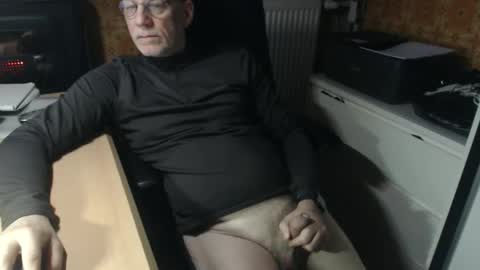 Pemue65 online show from 02/25/26, 06:12