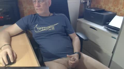 Pemue65 online show from 05/15/26, 06:20