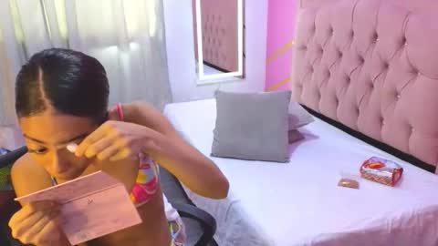 peneelopeecute online show from 12/19/25, 09:00