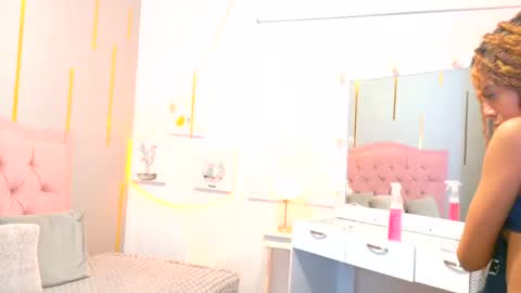 Snapshot of peneelopeecute chatting on 07/20/26, 06:17 peneelopeecute online show from 07/20/26, 06:17