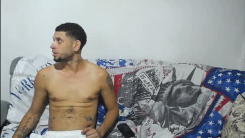 independent model online show from 02/04/25, 09:07