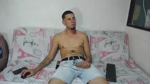 independent model online show from 09/11/25, 05:02