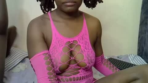 pengcaramell2 online show from 06/24/26, 11:59