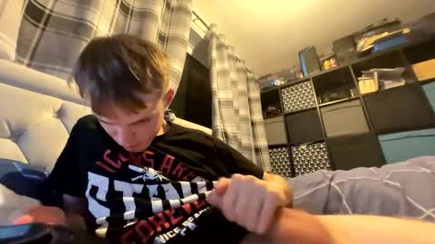 Penguin online show from 10/25/25, 11:54