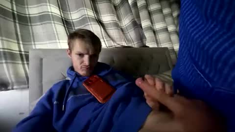 Penguin online show from 01/15/26, 03:27