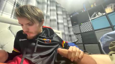 Penguin online show from 03/02/26, 12:46