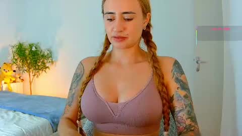 Hi Im Penelope  better vibrations  1111 online show from 07/09/26, 10:14