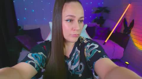 Dia  online show from 11/08/25, 05:40