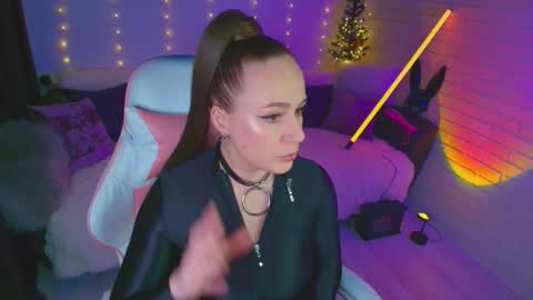 Dia  online show from 03/22/26, 05:27